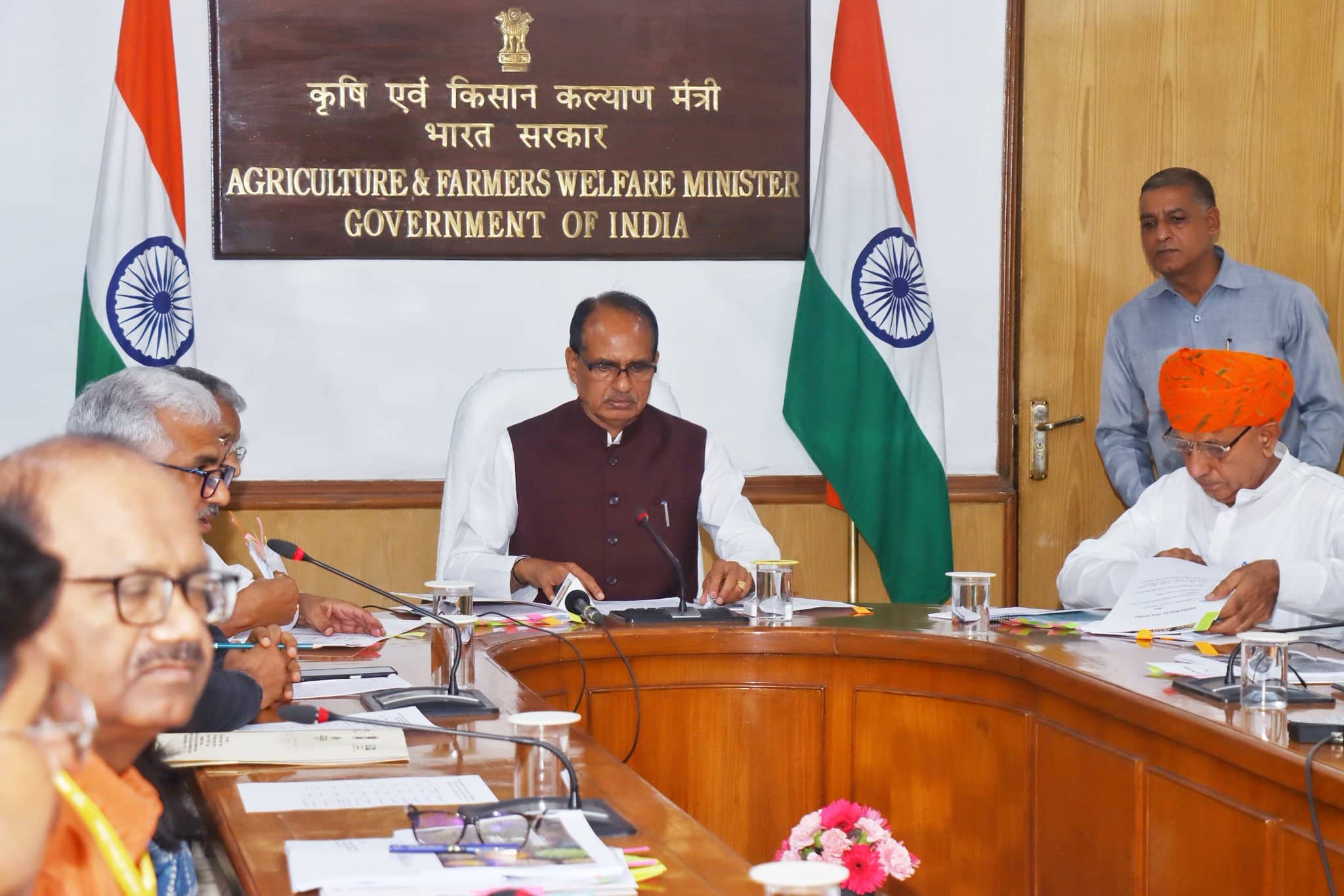 Union Agriculture Minister Shivraj Chouhan reviewing pulses production in the country